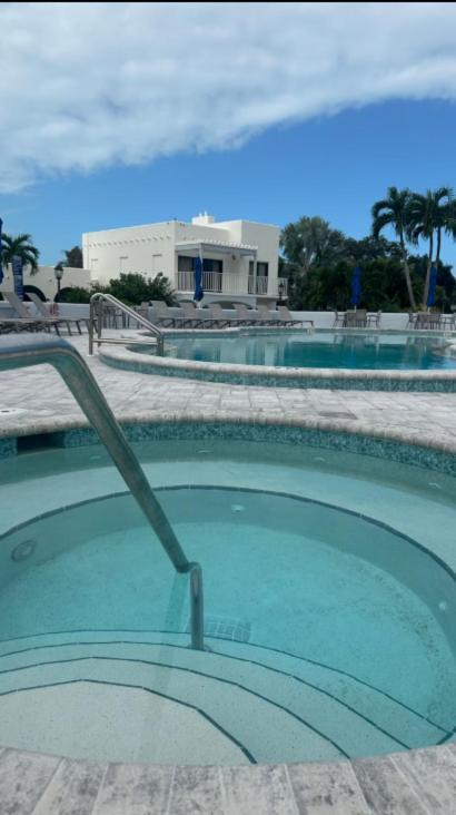 Naples Dream At Wtc With Heated Pool Spa Sauna 7 Bicycles And 3 Mls To Beach Bagian luar foto